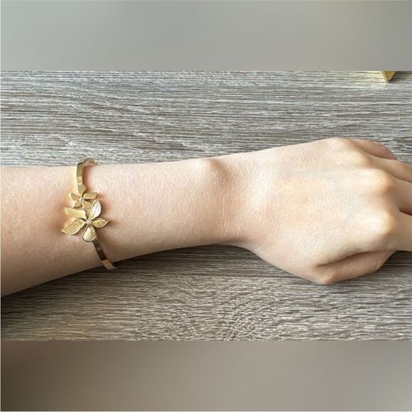 Flower bracelet N450 - Picture 3 of 3